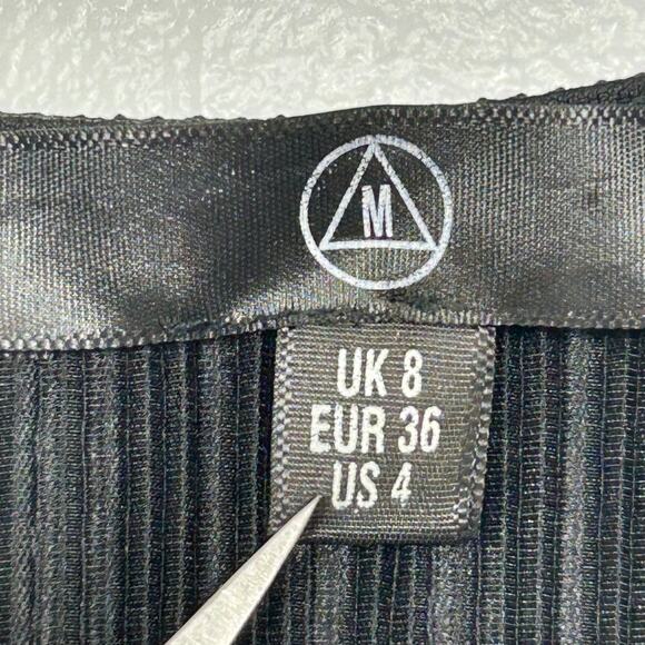 MISSGUIDED Bodysuit Womens 4 Black Ribbed Plunge Neck Sleeveless - Picture 3 of 10